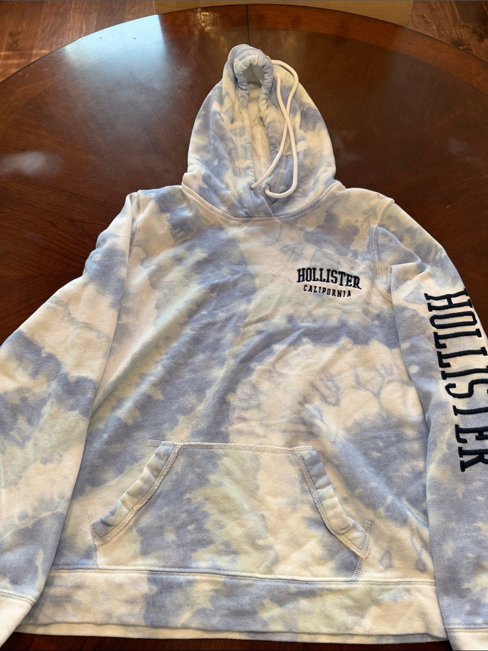 Women’s Hollister Blue/white Tie die Hoodie